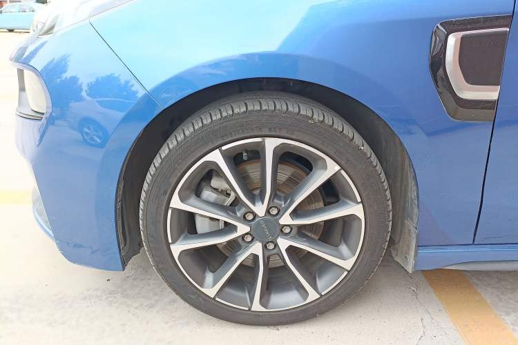 Used Lynk & Co 03 New Energy 2019 1.5T PHEV Exterior 7