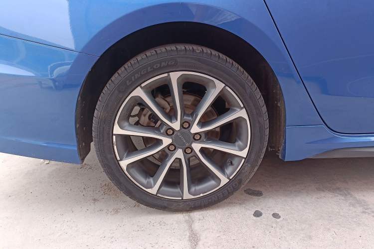 Used Lynk & Co 03 New Energy 2019 1.5T PHEV Exterior 8