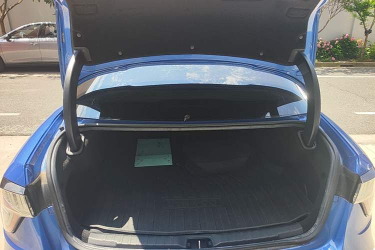 Used Lynk & Co 03 New Energy 2019 1.5T PHEV Pro Trunk
