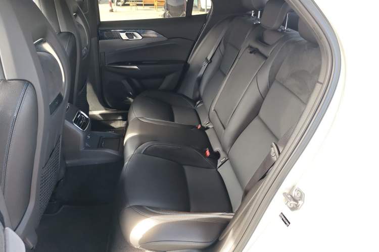 Used Lynk & Co 03 New Energy 2019 1.5T PHEV Pro Interior 4