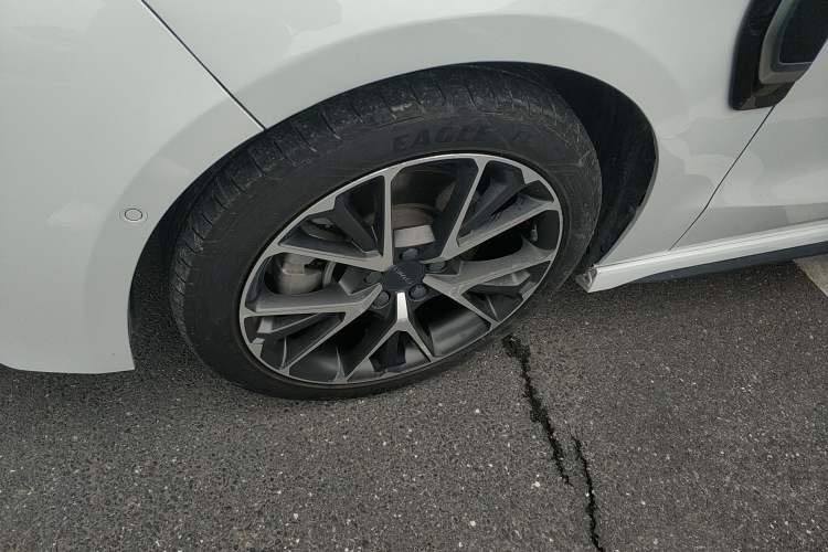 Used Lynk & Co 03 New Energy 2019 1.5T PHEV Pro Left Front Wheel Hub