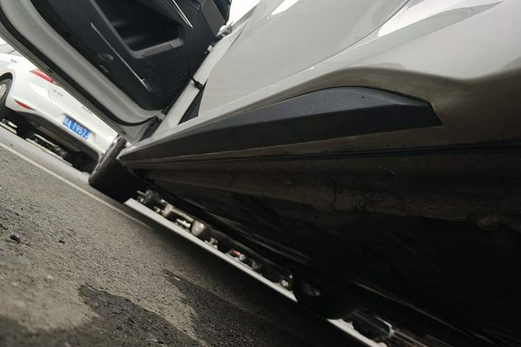 Used Lynk & Co 03 New Energy 2019 1.5T PHEV Pro Left Side Sill