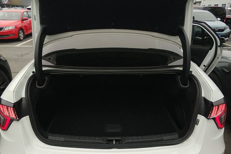 Used Lynk & Co 03 New Energy 2019 1.5T PHEV Pro Trunk