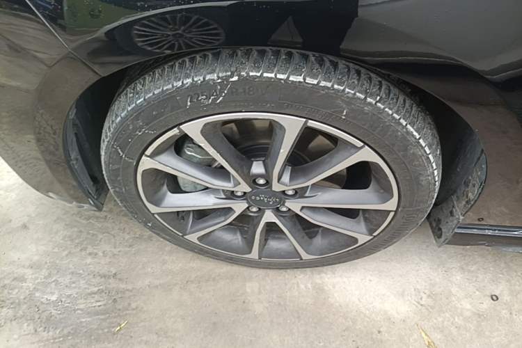 Used Lynk & Co 03 New Energy 2021 1.5T PHEV Exterior 4