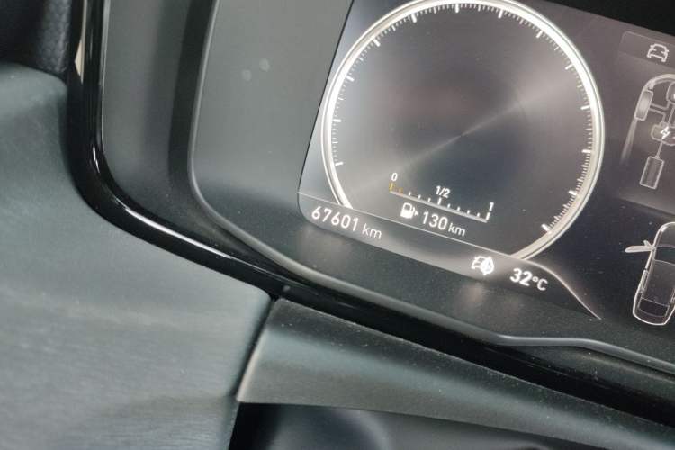 Used Lynk & Co 03 New Energy 2021 1.5T PHEV Pro Odometer Close Up