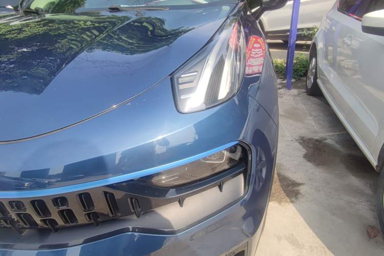 Used Lynk & Co 05 2020 2.0TD Two-Wheel Drive Shine Halo Exterior 4