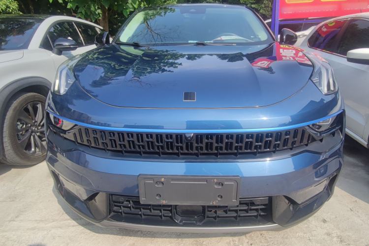 Used Lynk & Co 05 2020 2.0TD Two-Wheel Drive Shine Halo Exterior 5