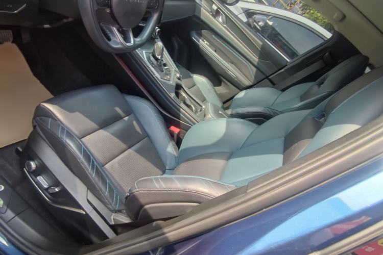 Used Lynk & Co 05 2020 2.0TD Two-Wheel Drive Shine Halo Interior 5