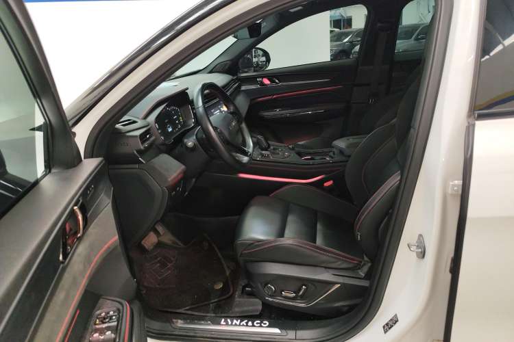 Used Lynk & Co 05 2022 2.0TD Four-Wheel Drive Dynamic Halo Left Front Seat