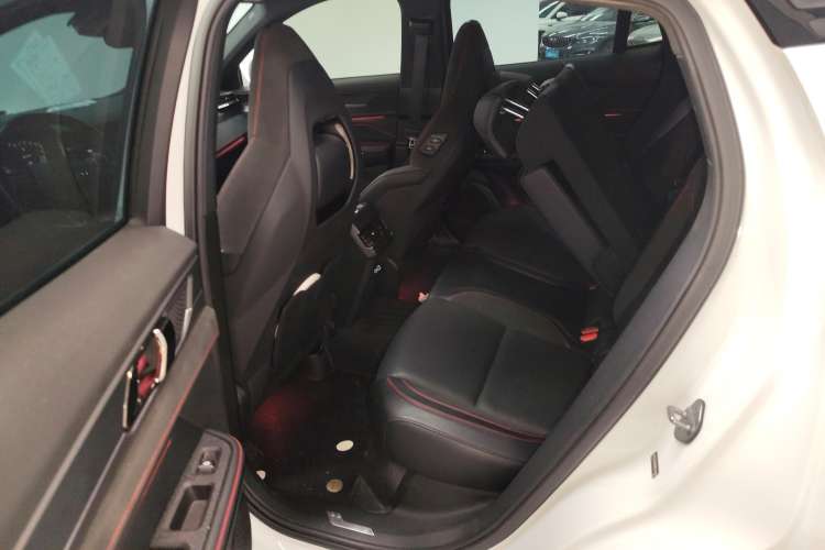 Used Lynk & Co 05 2022 2.0TD Four-Wheel Drive Dynamic Halo Left Rear Seat