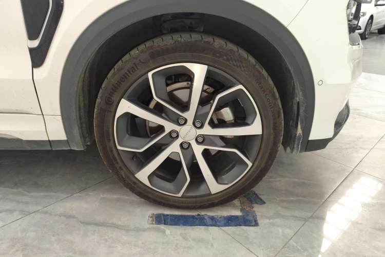 Used Lynk & Co 05 2022 2.0TD Four-Wheel Drive Dynamic Halo Left Rear Wheel Hub