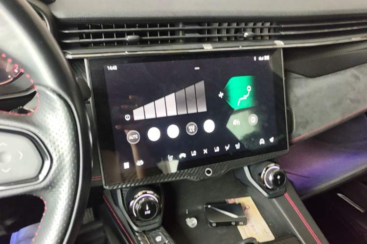 Used Lynk & Co 05 2020 2.0TD Four-Wheel Drive HypeHalo Audio And AC Panel
