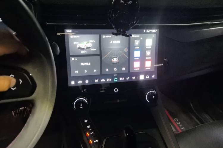 Used Lynk & Co 05 2020 2.0TD Four-Wheel Drive Limited-Edition Timed Release Audio And AC Panel