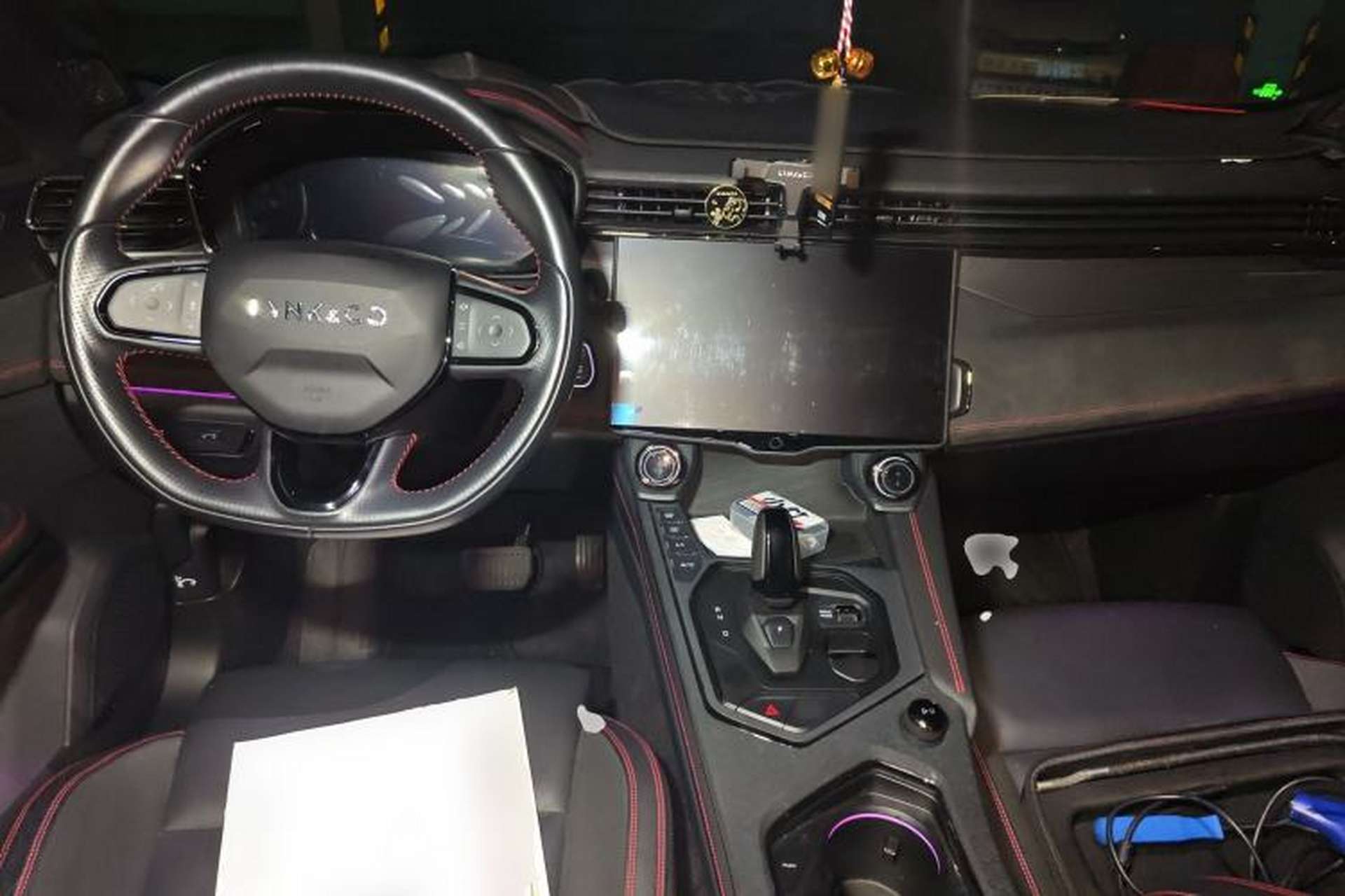 Used Lynk & Co 05 2020 2.0TD Four-Wheel Drive HypeHalo Center Console