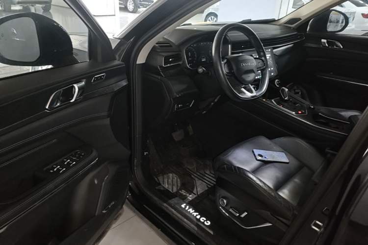 Used Lynk & Co 05 2020 2.0TD Two-Wheel Drive Shine Halo Driver Seat