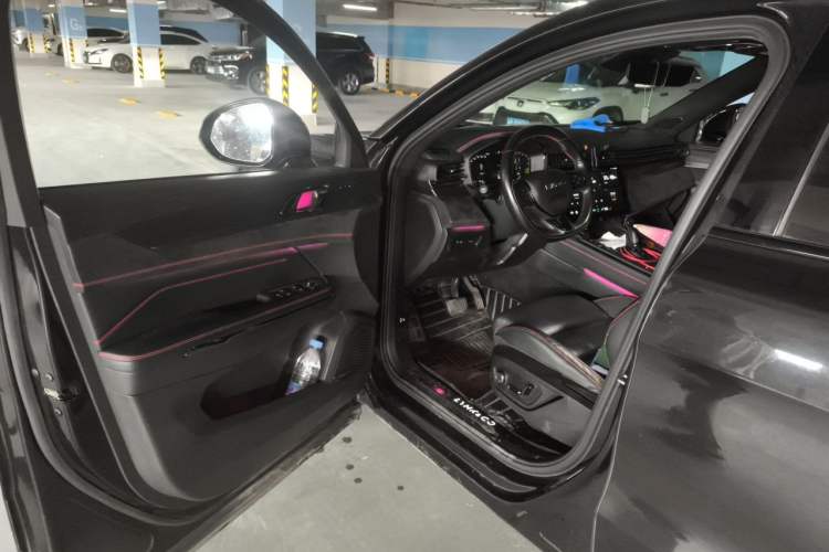 Used Lynk & Co 05 2020 2.0TD Four-Wheel Drive HypeHalo Driver Seat