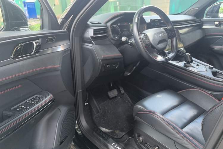 Used Lynk & Co 05 2020 2.0TD Four-Wheel Drive HypeHalo Driver Seat