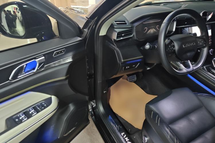 Used Lynk & Co 05 2020 2.0TD Two-Wheel Drive Shine Halo Driver Seat