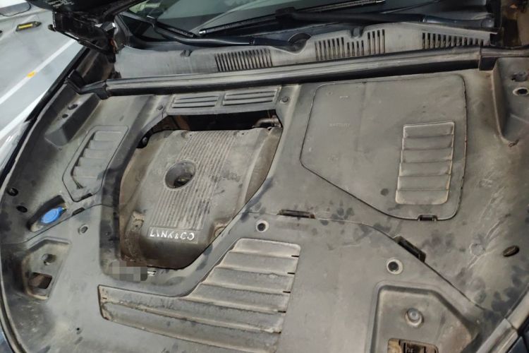 Used Lynk & Co 05 2020 2.0TD Two-Wheel Drive Shine Halo Engine Bay