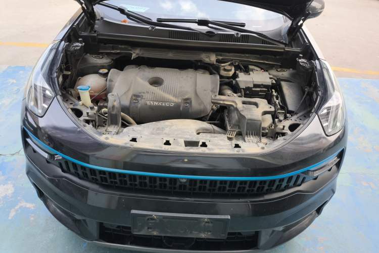 Used Lynk & Co 05 2020 2.0TD Two-Wheel Drive Shine Halo Engine Bay
