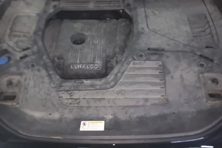 Used Lynk & Co 05 2020 2.0TD Two-Wheel Drive Shine Halo Engine Bay