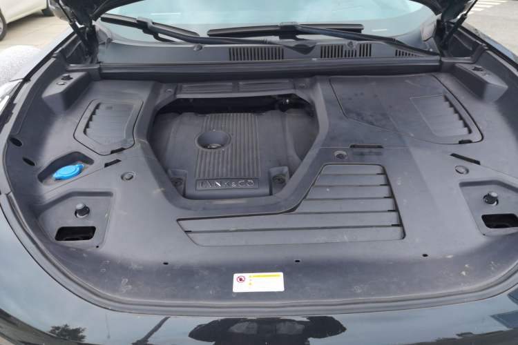 Used Lynk & Co 05 2020 2.0TD Two-Wheel Drive Shine Halo Engine Bay