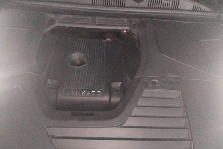 Used Lynk & Co 05 2020 2.0TD Two-Wheel Drive Shine Halo Engine Bay