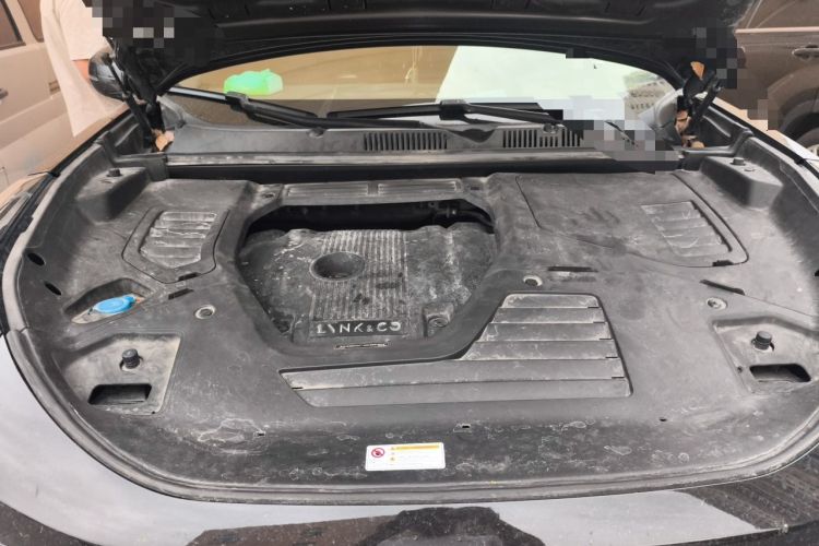 Used Lynk & Co 05 2020 2.0TD Four-Wheel Drive HypeHalo Engine Bay