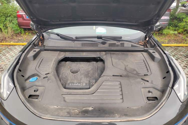 Used Lynk & Co 05 2020 2.0TD Two-Wheel Drive Shine Halo Engine Bay