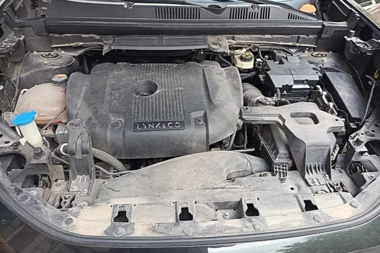 Used Lynk & Co 05 2020 2.0TD Two-Wheel Drive Zhaoyang Plus Engine Bay