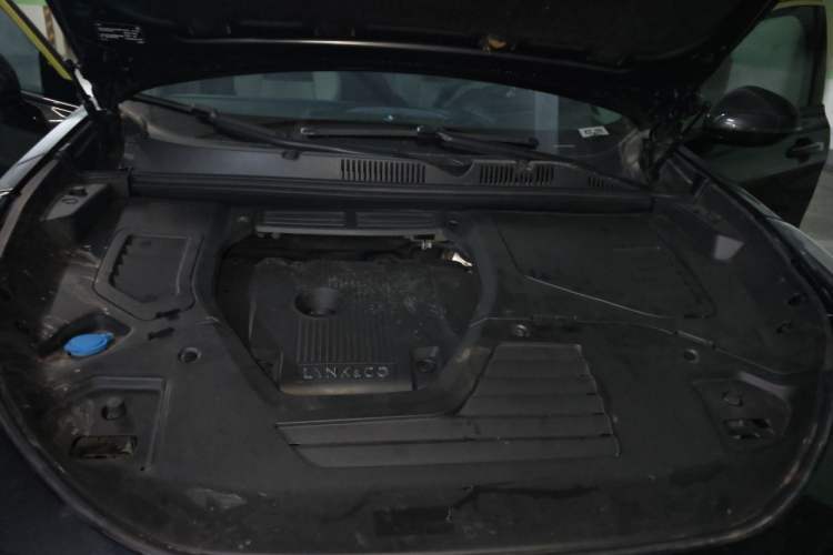 Used Lynk & Co 05 2020 2.0TD Two-Wheel Drive Shine Halo Engine Bay