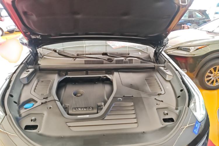 Used Lynk & Co 05 2020 2.0TD Two-Wheel Drive Shine Halo Engine Bay