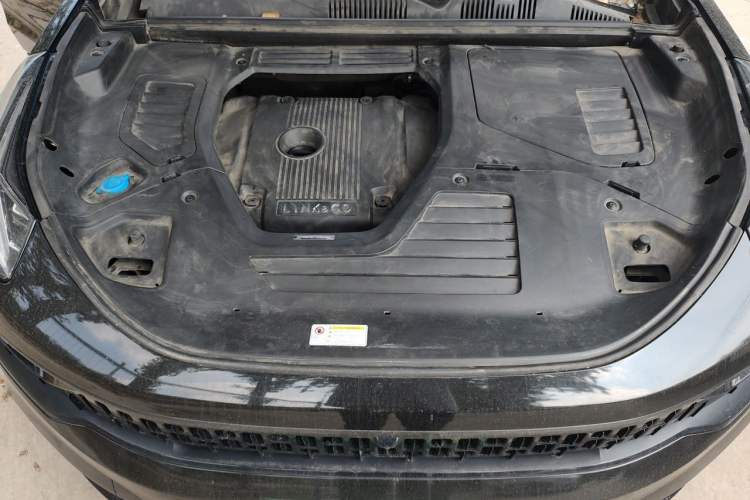 Used Lynk & Co 05 2020 2.0TD Four-Wheel Drive Genie Plus Engine Bay