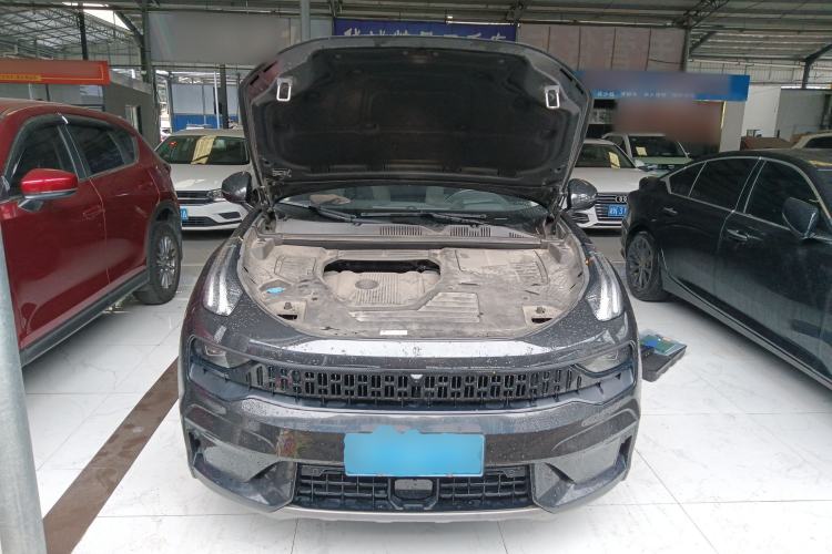 Used Lynk & Co 05 2020 2.0TD Two-Wheel Drive Shine Halo Engine Bay