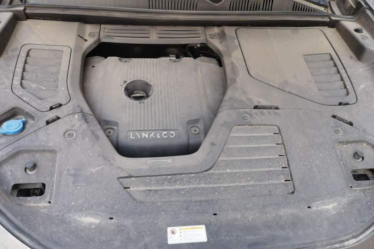 Used Lynk & Co 05 2020 2.0TD Two-Wheel Drive Shine Halo Engine Bay