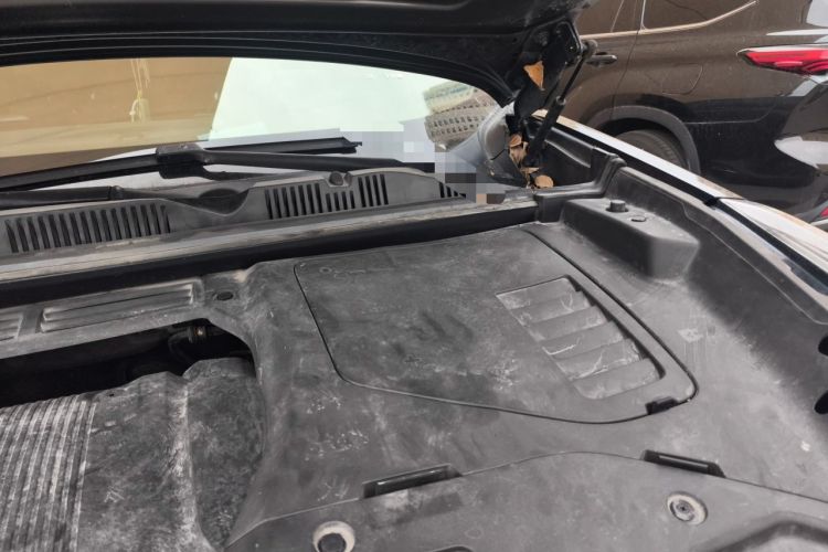 Used Lynk & Co 05 2020 2.0TD Four-Wheel Drive HypeHalo Engine Bay Left