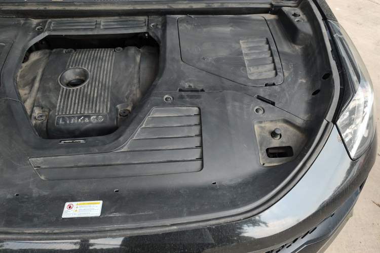 Used Lynk & Co 05 2020 2.0TD Four-Wheel Drive Genie Plus Engine Bay Left