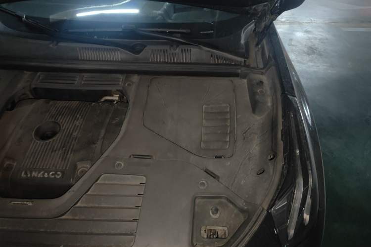 Used Lynk & Co 05 2020 2.0TD Four-Wheel Drive Limited-Edition Timed Release Engine Bay Left