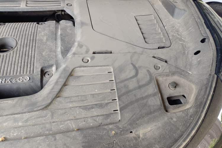 Used Lynk & Co 05 2020 2.0TD Two-Wheel Drive Zhaoyang Plus Engine Bay Left