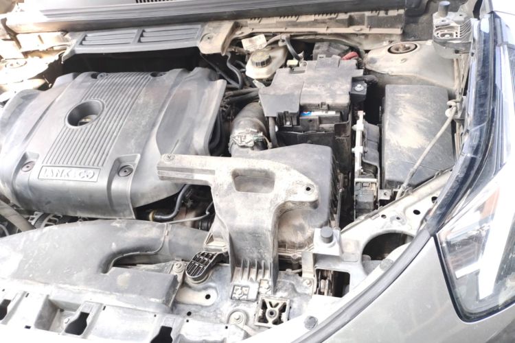 Used Lynk & Co 05 2020 2.0TD Four-Wheel Drive HypeHalo Engine Bay Left
