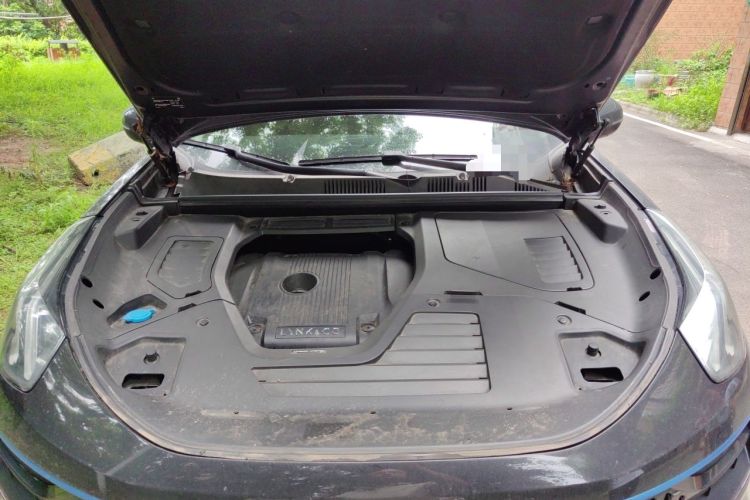 Used Lynk & Co 05 2020 2.0TD Two-Wheel Drive Shine Halo Engine Bay