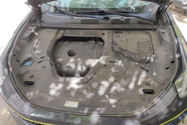 Used Lynk & Co 05 2020 2.0TD Two-Wheel Drive Shine Halo Engine Bay