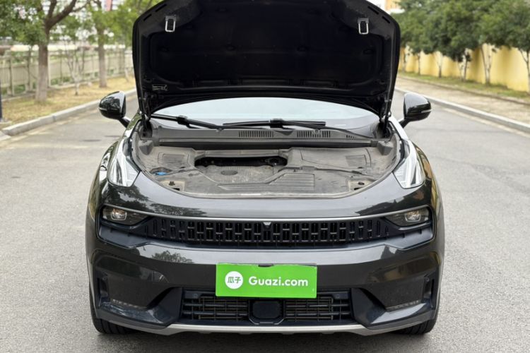 Used Lynk & Co 05 2020 2.0TD Four-Wheel Drive HypeHalo Engine Bay