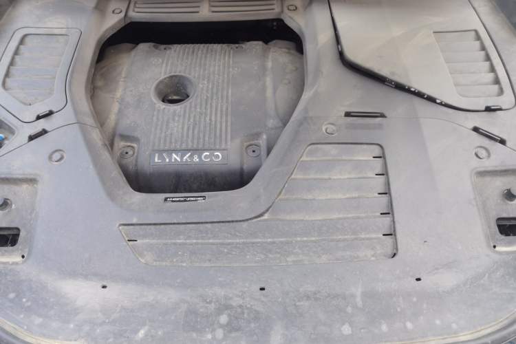 Used Lynk & Co 05 2020 2.0TD Two-Wheel Drive Shine Halo Engine Bay