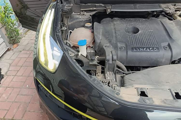 Used Lynk & Co 05 2020 2.0TD Two-Wheel Drive Zhaoyang Plus Engine Bay Right