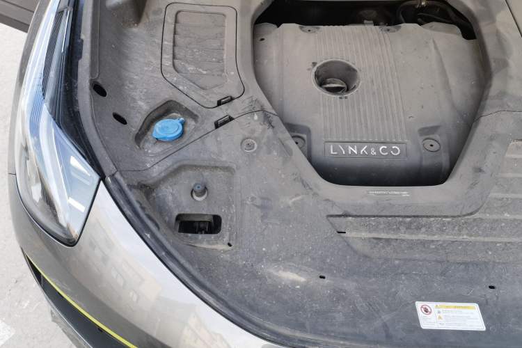 Used Lynk & Co 05 2020 2.0TD Two-Wheel Drive Shine Halo Engine Bay Right