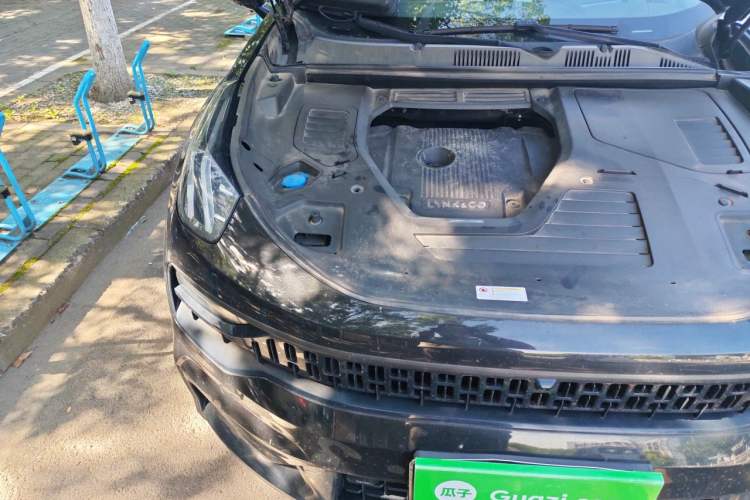 Used Lynk & Co 05 2020 2.0TD Four-Wheel Drive HypeHalo Engine Bay Right