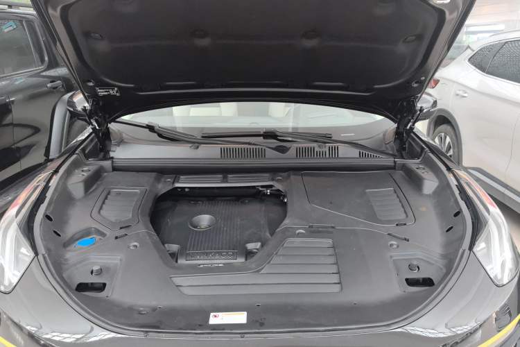 Used Lynk & Co 05 2020 2.0TD Two-Wheel Drive Shine Halo Engine Bay