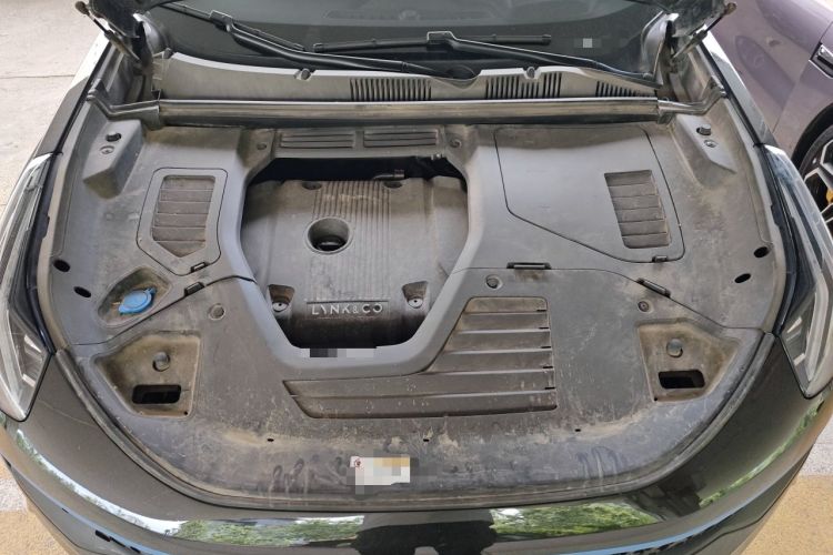 Used Lynk & Co 05 2020 2.0TD Two-Wheel Drive Shine Halo Engine Bay