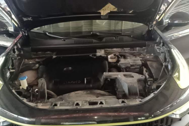 Used Lynk & Co 05 2020 2.0TD Two-Wheel Drive Zhaoyang Plus Engine Bay